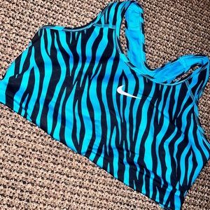 Nike Icon Clash Zebra Sports Bra - Plus size